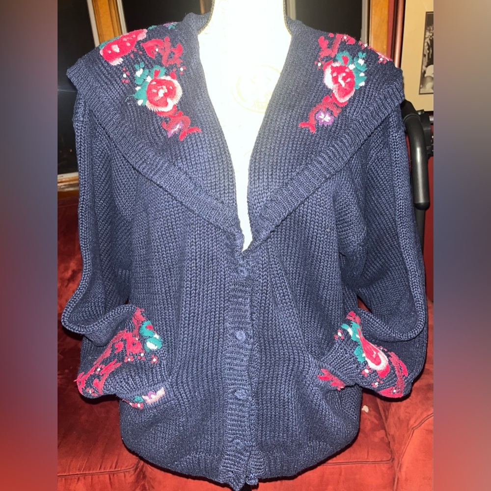 Cape Isle Knitters, XL, Embroidered by hand, Elegant Navy Floral Knit Cardigan